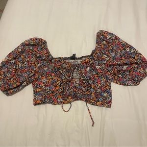 Floral puff sleeve crop top